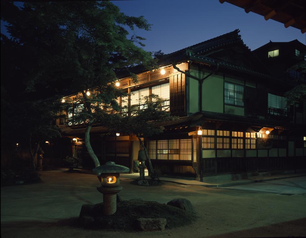 Iwaso Hotell Itsukushima Exteriör bild
